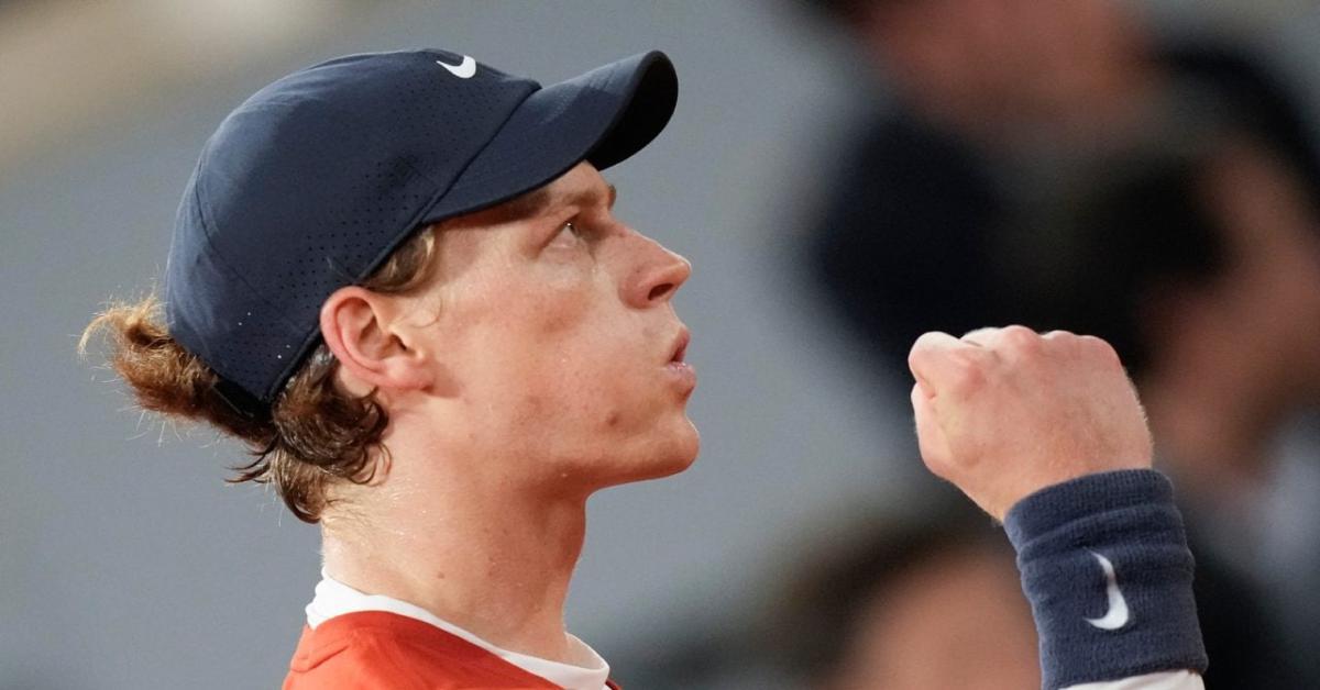 Jannik Sinner travolgente al Roland Garros: Kotov Spazzato via in tre set