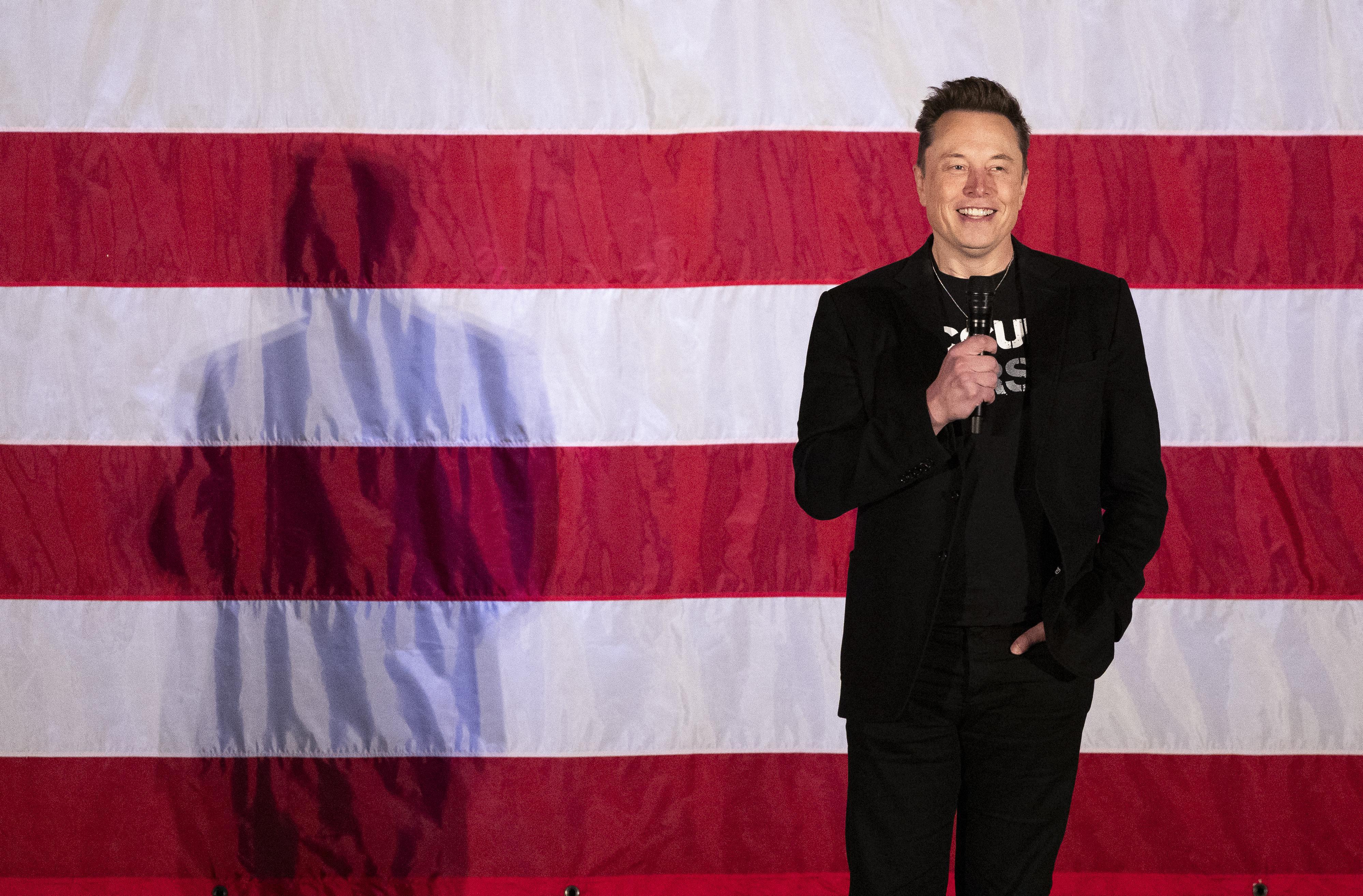 Elon Musk lancia una lotteria per sostenere Trump: in palio un milione al giorno