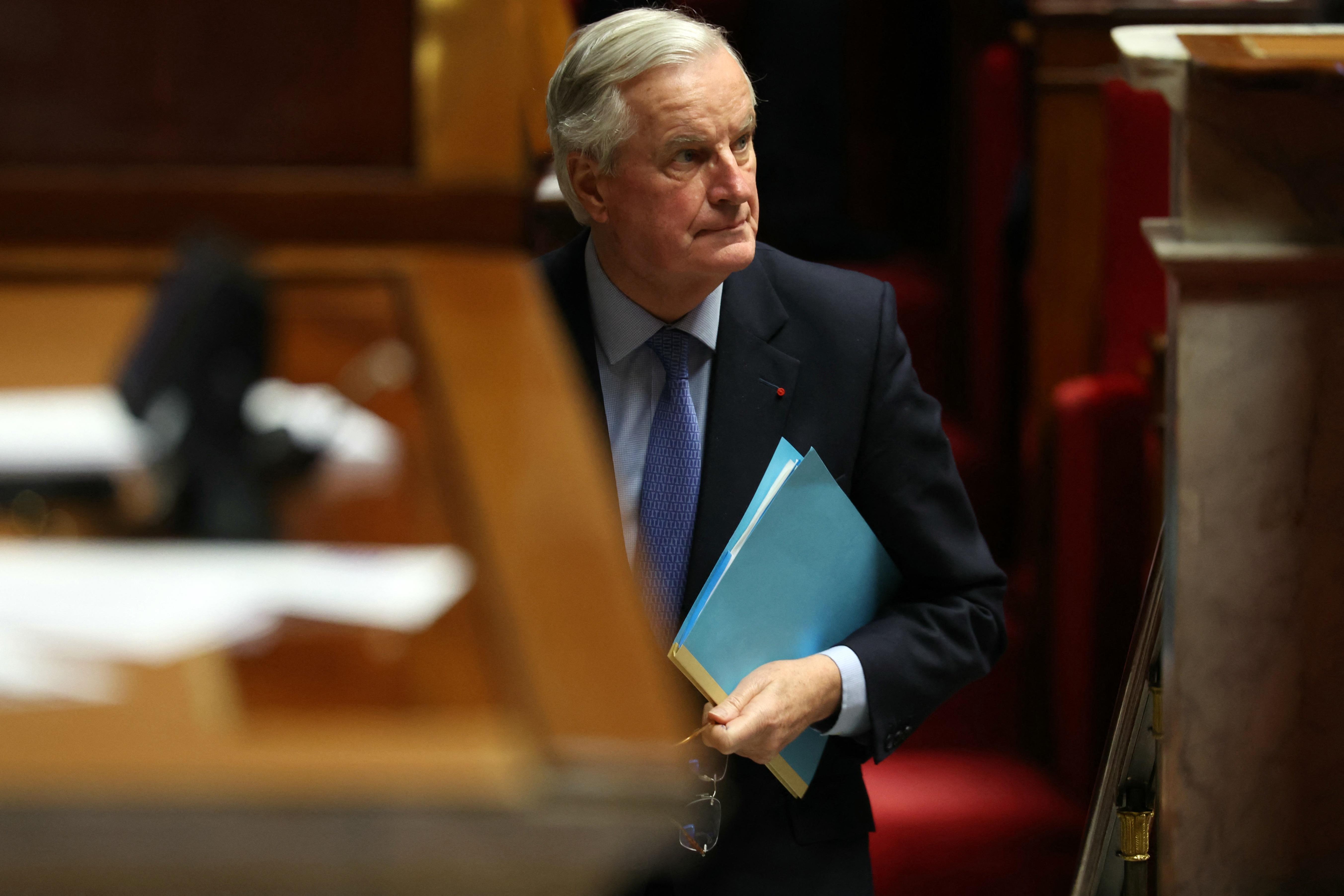 Francia, governo Barnier sfiduciato: 331 voti favorevoli alla mozione di censura