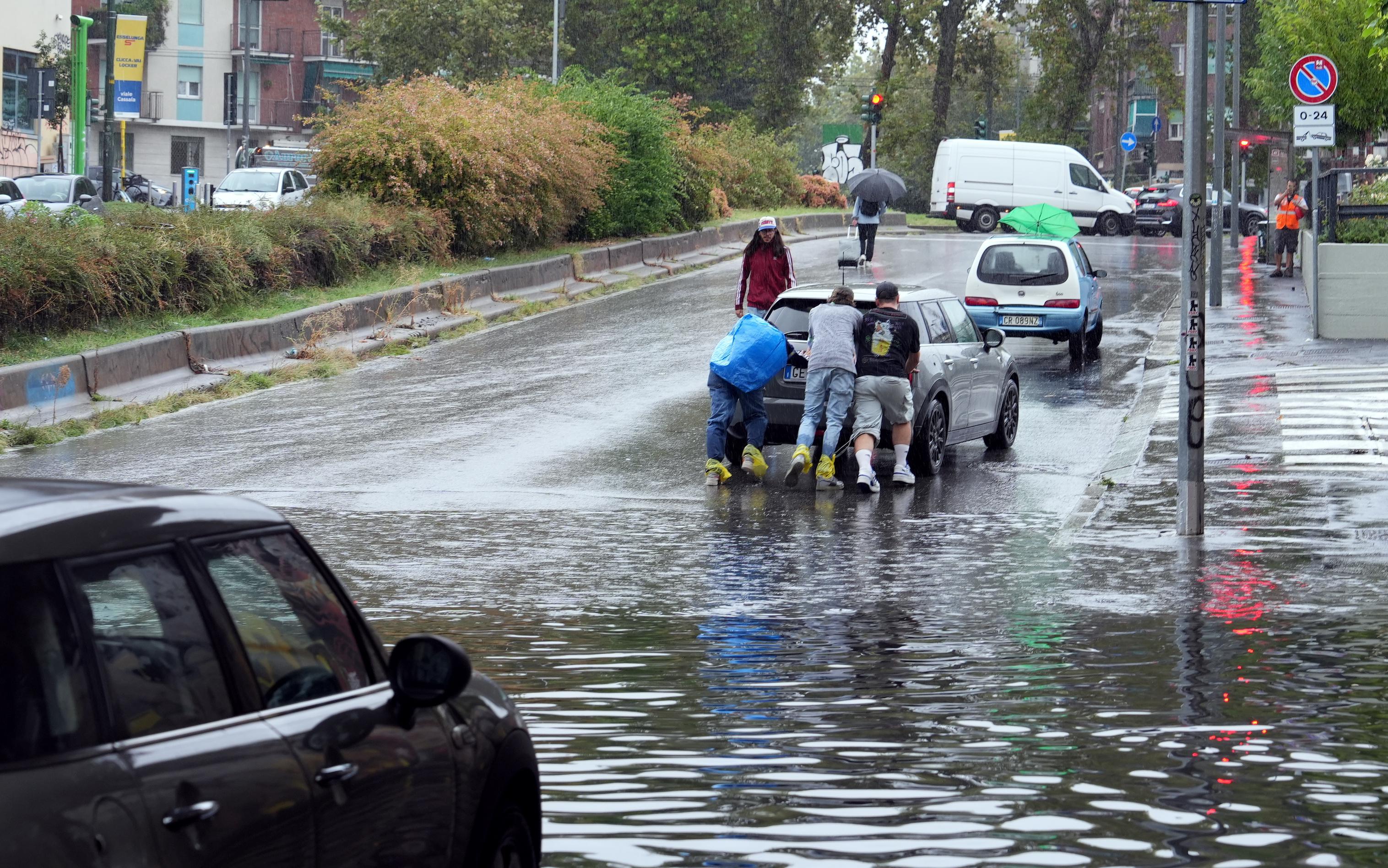 Maltempo in Italia: Allerta Rossa in Emilia-Romagna e Arancione in altre sette regioni