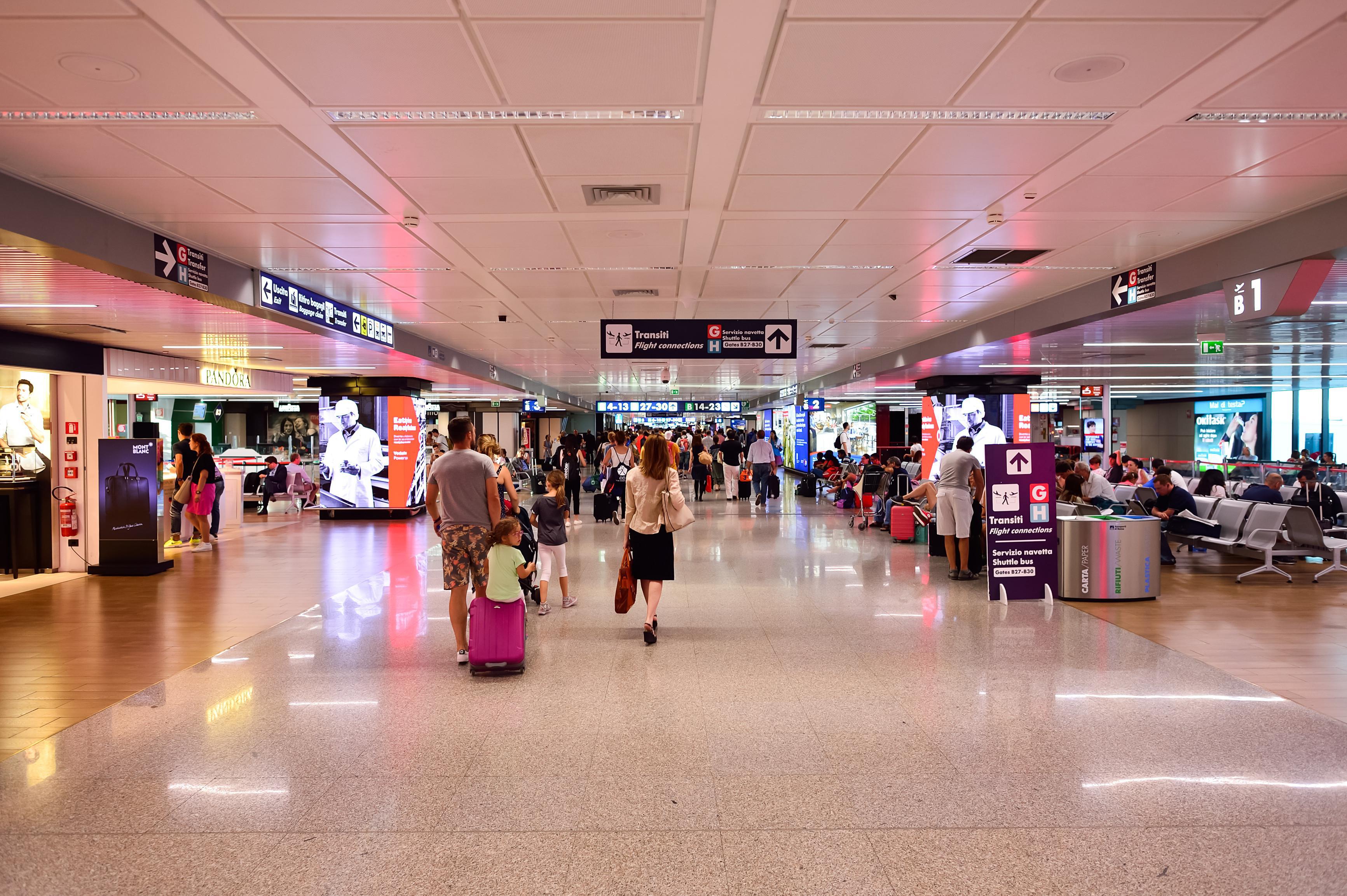 Allerta sanitaria in Italia per malattia sconosciuta in Congo: intensificati i controlli in porti e aeroporti