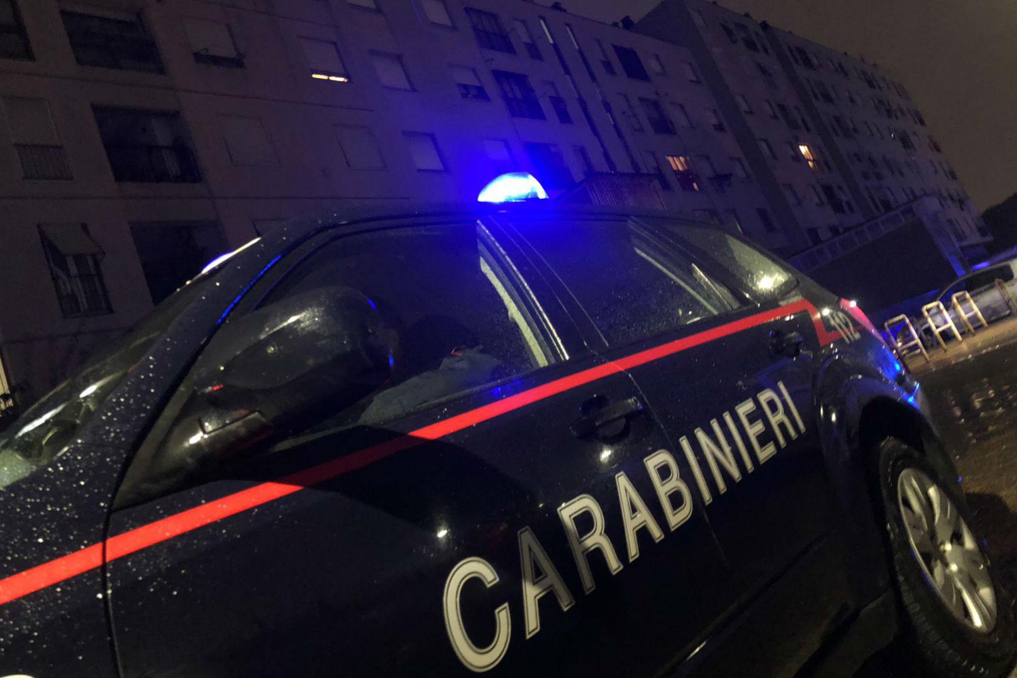 Rapina in villa a Latina: coniugi aggrediti da sei malviventi armati