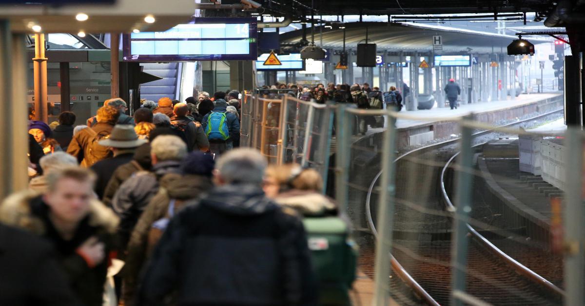 Allarme Virus Marburg in Europa: Stazione di Amburgo isolata per sospetto caso