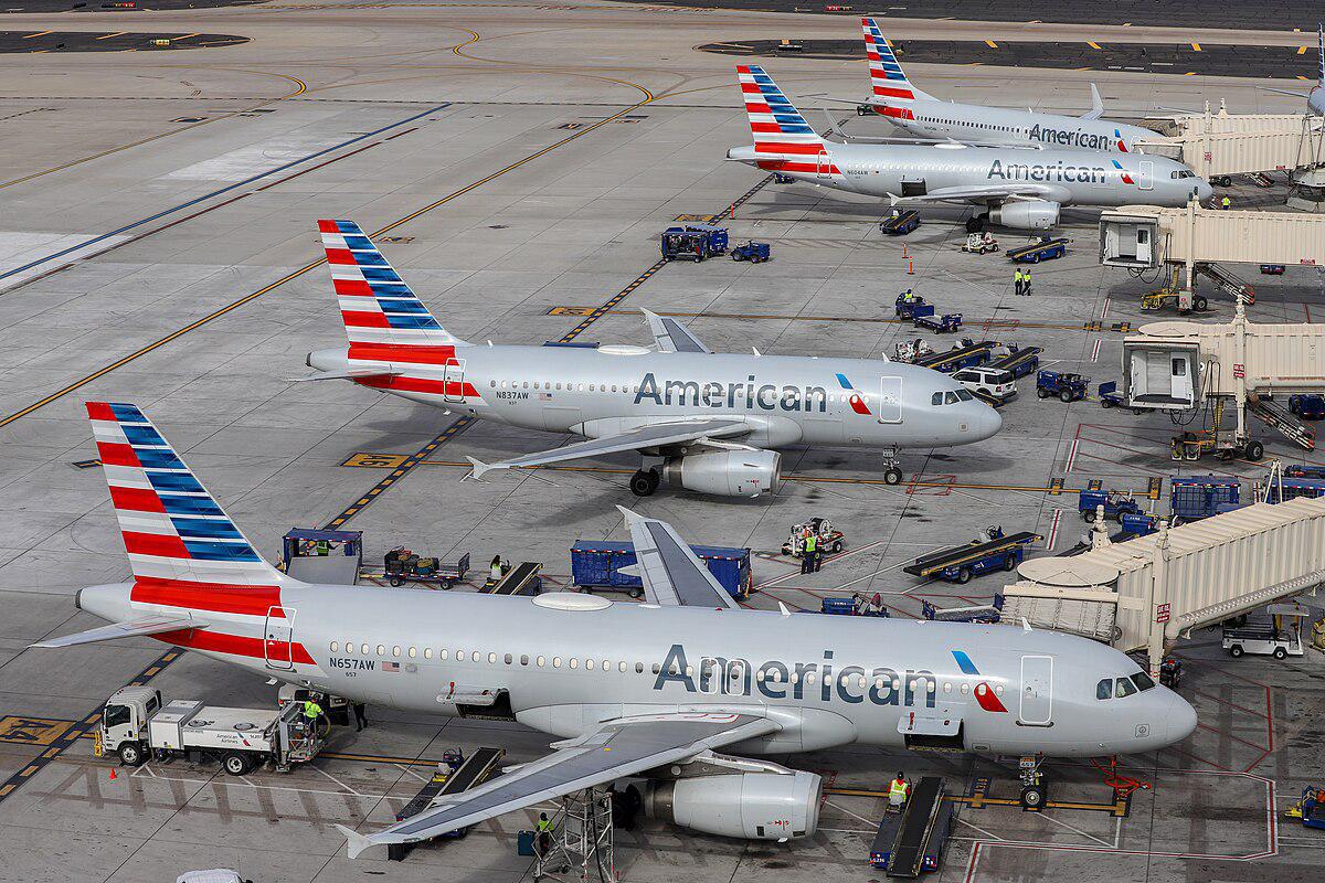 American Airlines blocca i voli per problema tecnico alla vigilia di natale