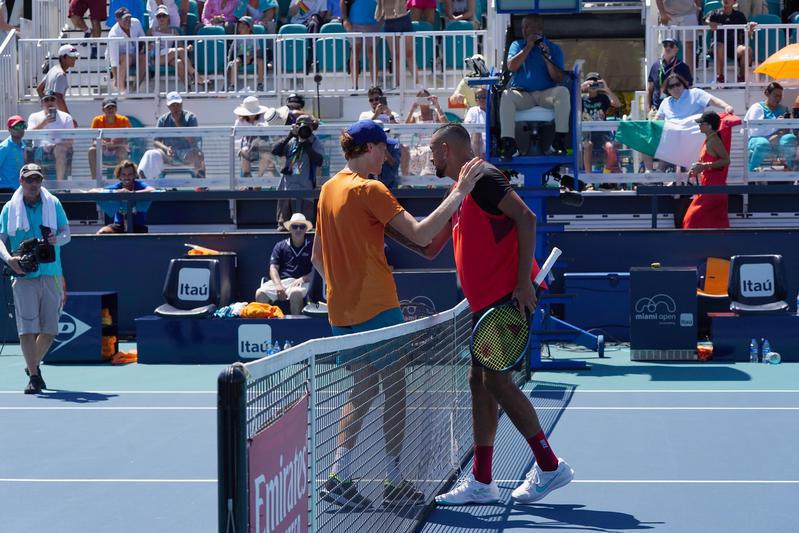 Nick Kyrgios provoca Jannik Sinner: Sfida agli Australian Open, sarà una bolgia