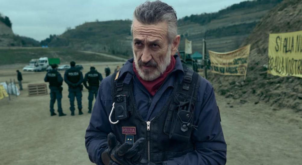 Marco Giallini protagonista nella serie Netflix Acab: un racconto tra conflitti e introspezione