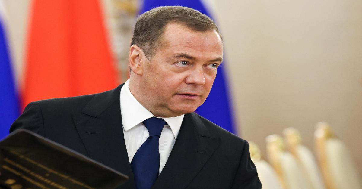 Ucraina - Medvedev: Zelensky obiettivo militare legittimo per Russia