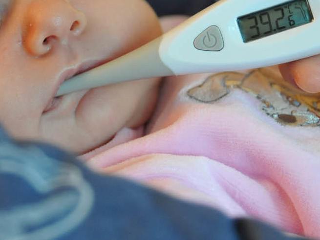 Influenza, raffreddore e bronchiolite nei bambini: le linee guida degli esperti per affrontare l