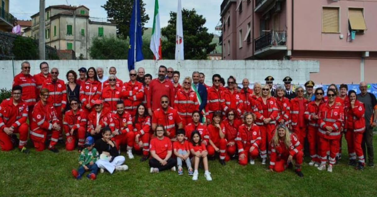 Grande attesa ad Albiano Magra in Lunigiana  nel parco del Comitato della Croce Rossa per il festival dell’estate Festival  Sosia& Friends