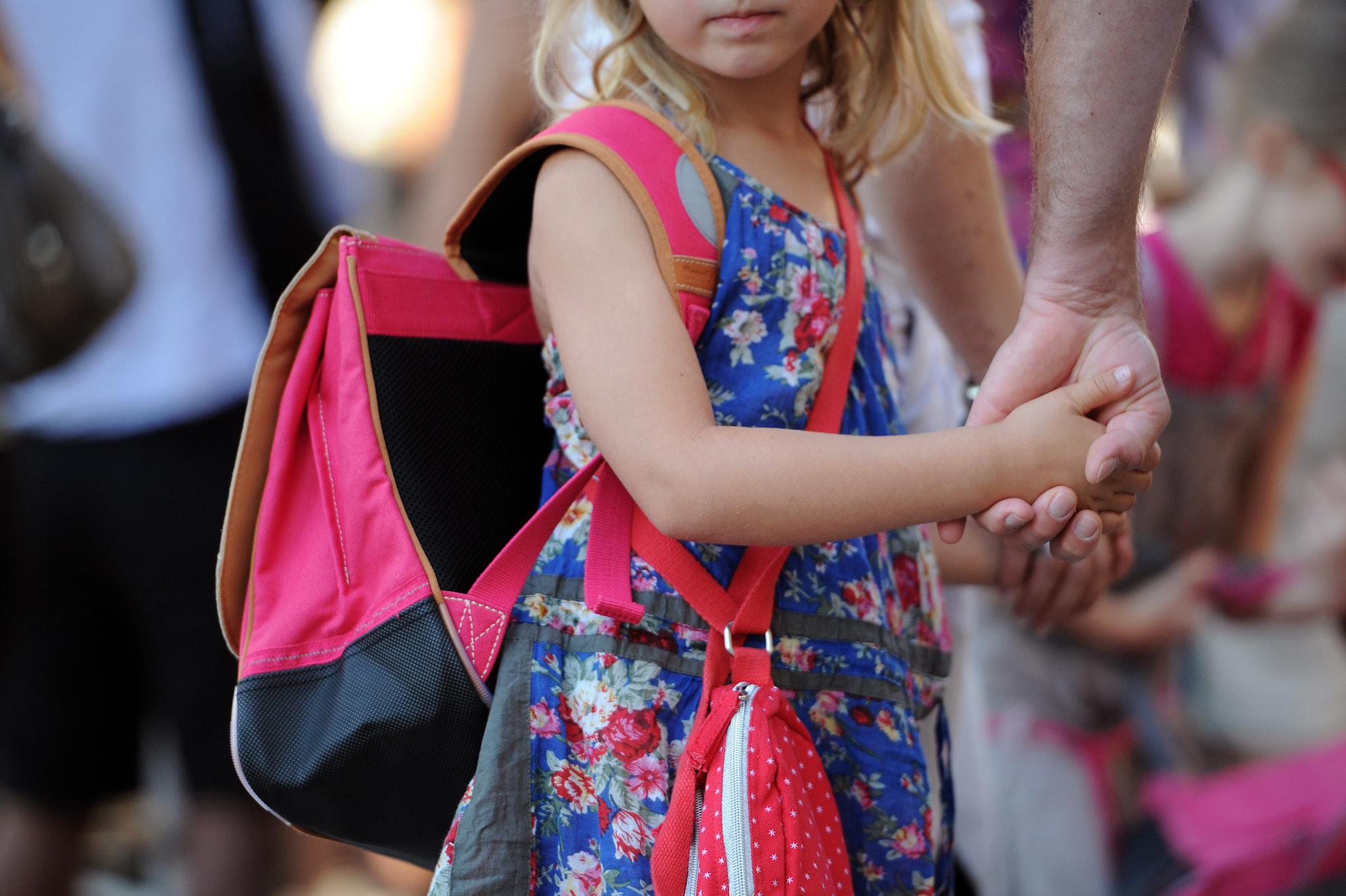 Bambina di 3 anni trovata sola per le strade di Romano di Lombardia: doveva essere accompagnata all