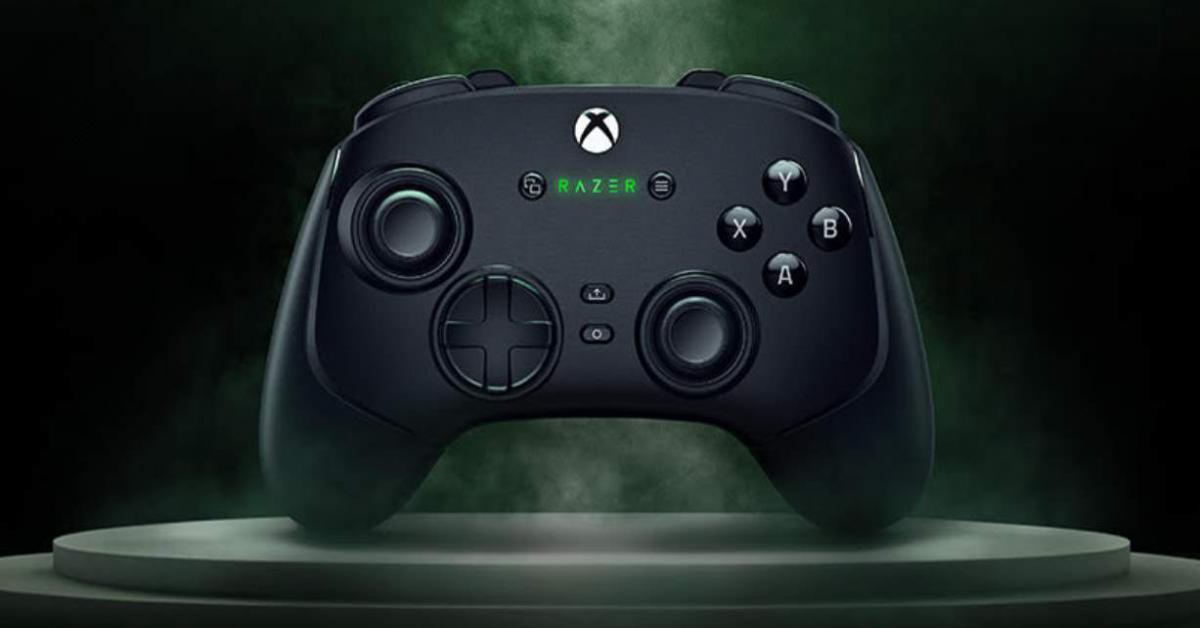 RAZER WOLVERINE V3 PRO: CONTROLLER ESPORT WIRELESS PER XBOX E PC