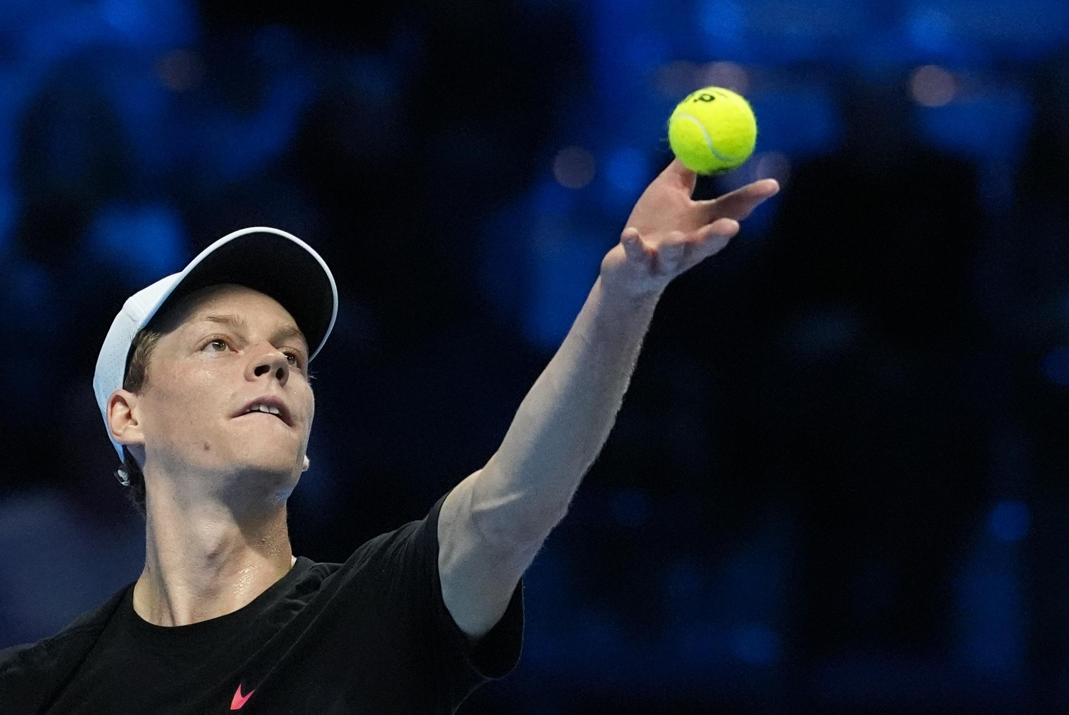 ATP Finals: Jannik Sinner supera Alex De Minaur in due set