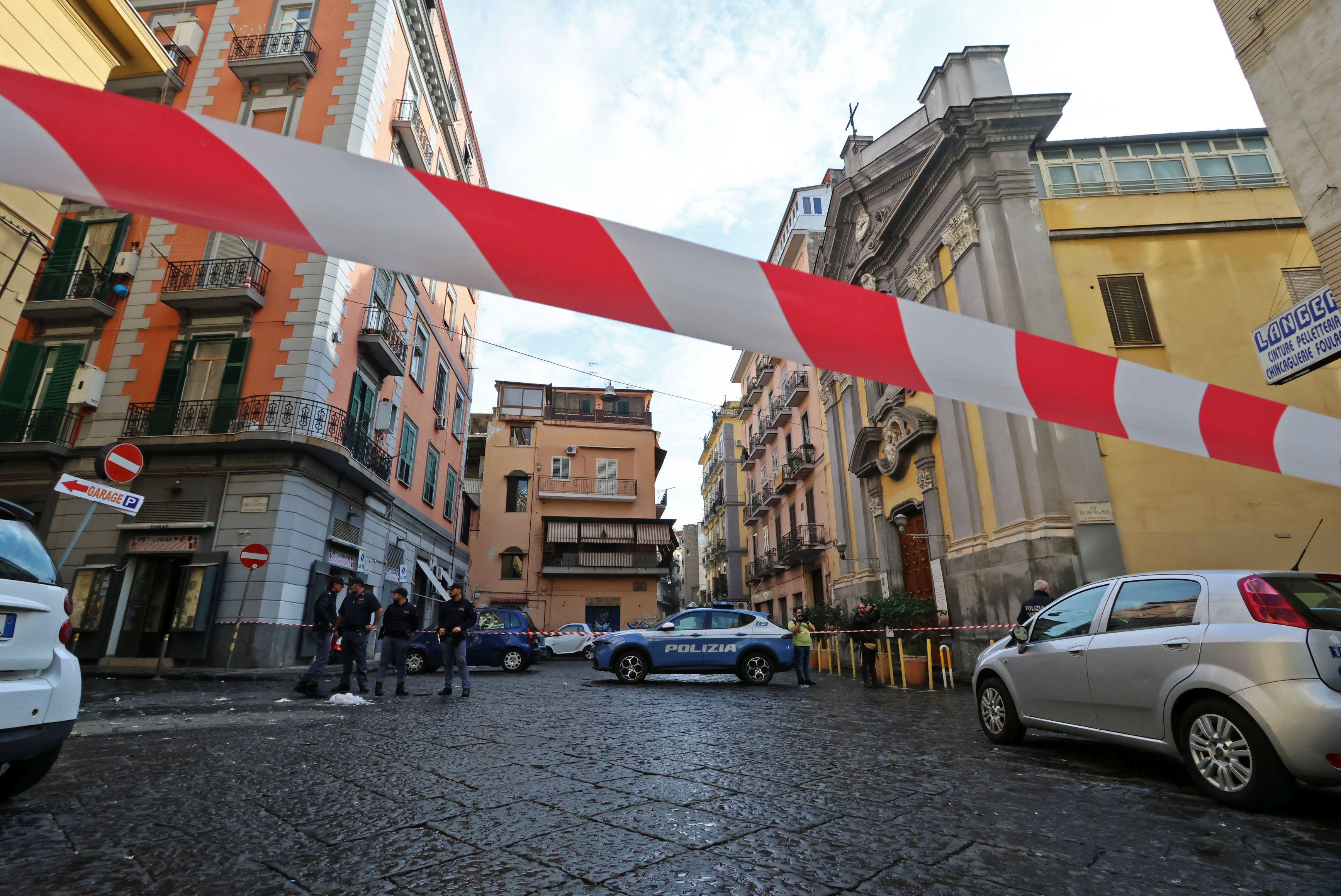 Funerali di Emanuele Tufano: Napoli si stringe attorno al giovane ucciso in una sparatoria