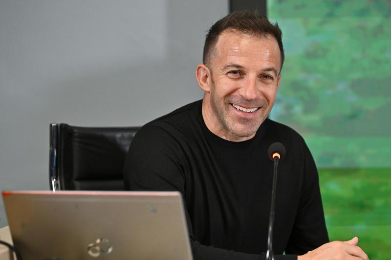 Del Piero: nessuna candidatura alla presidenza FIGC, ma non chiudo le porte