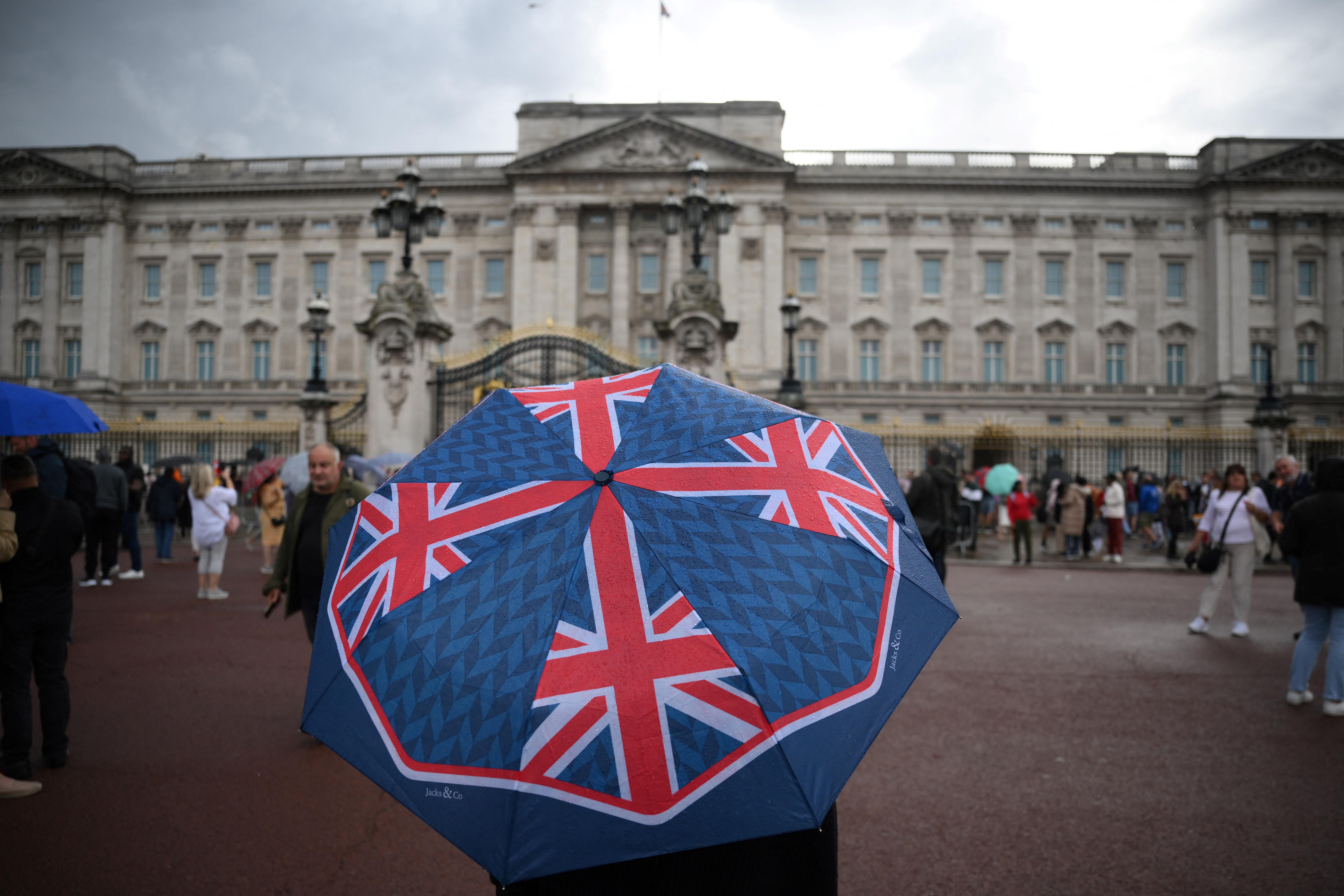 Buckingham Palace chiude per ristrutturazione: lavori in corso fino al 2027