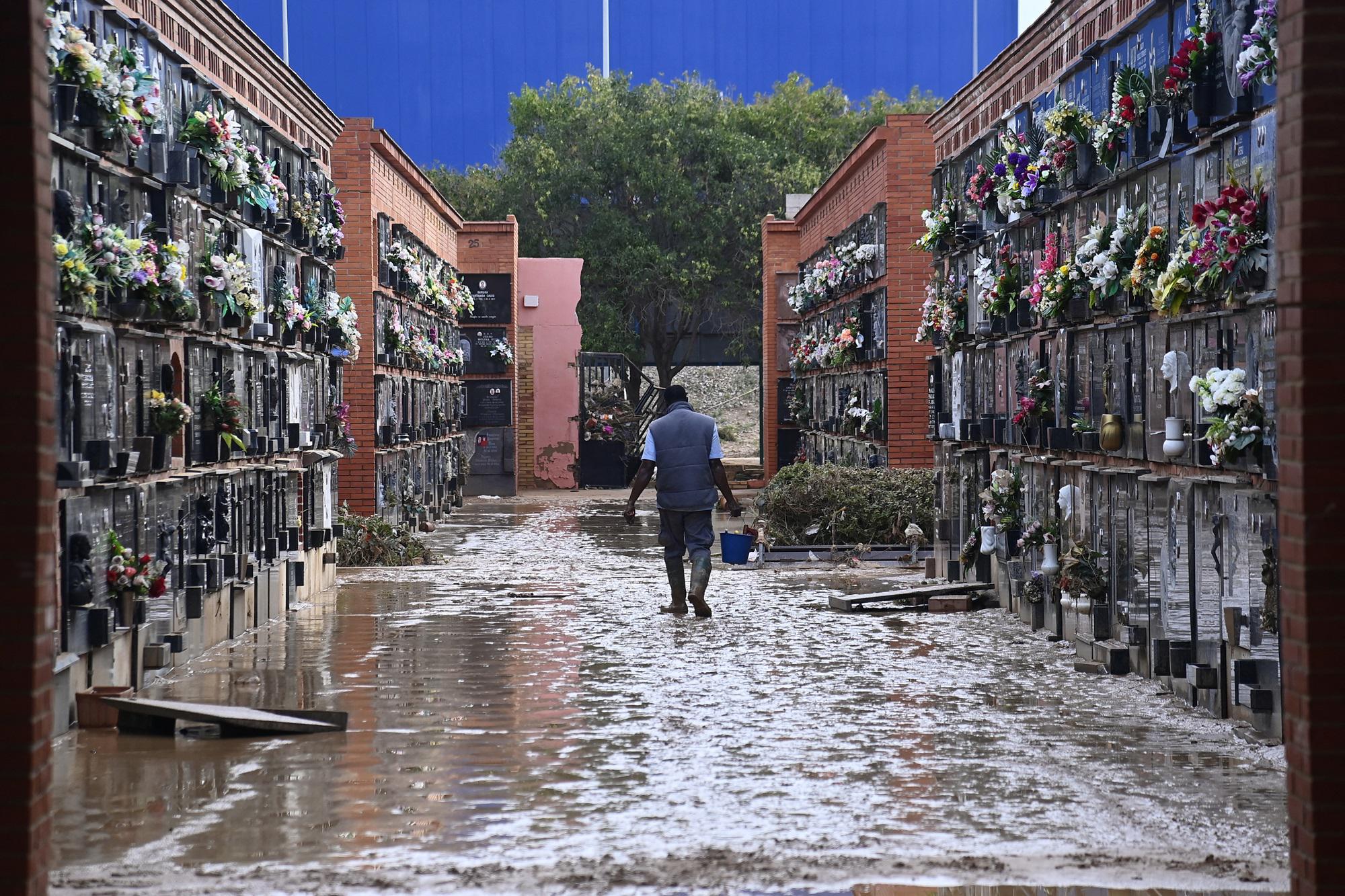 Alluvioni in Spagna: oltre 200 vittime, ricerche dei dispersi in corso