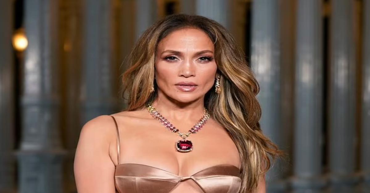 Jennifer Lopez impone severe regole al suo staff: Nessun contatto visivo o autografi