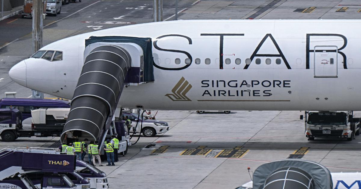 Turbolenza su volo Londra-Singapore - 20 passeggeri ancora ricoverati in terapia intensiva