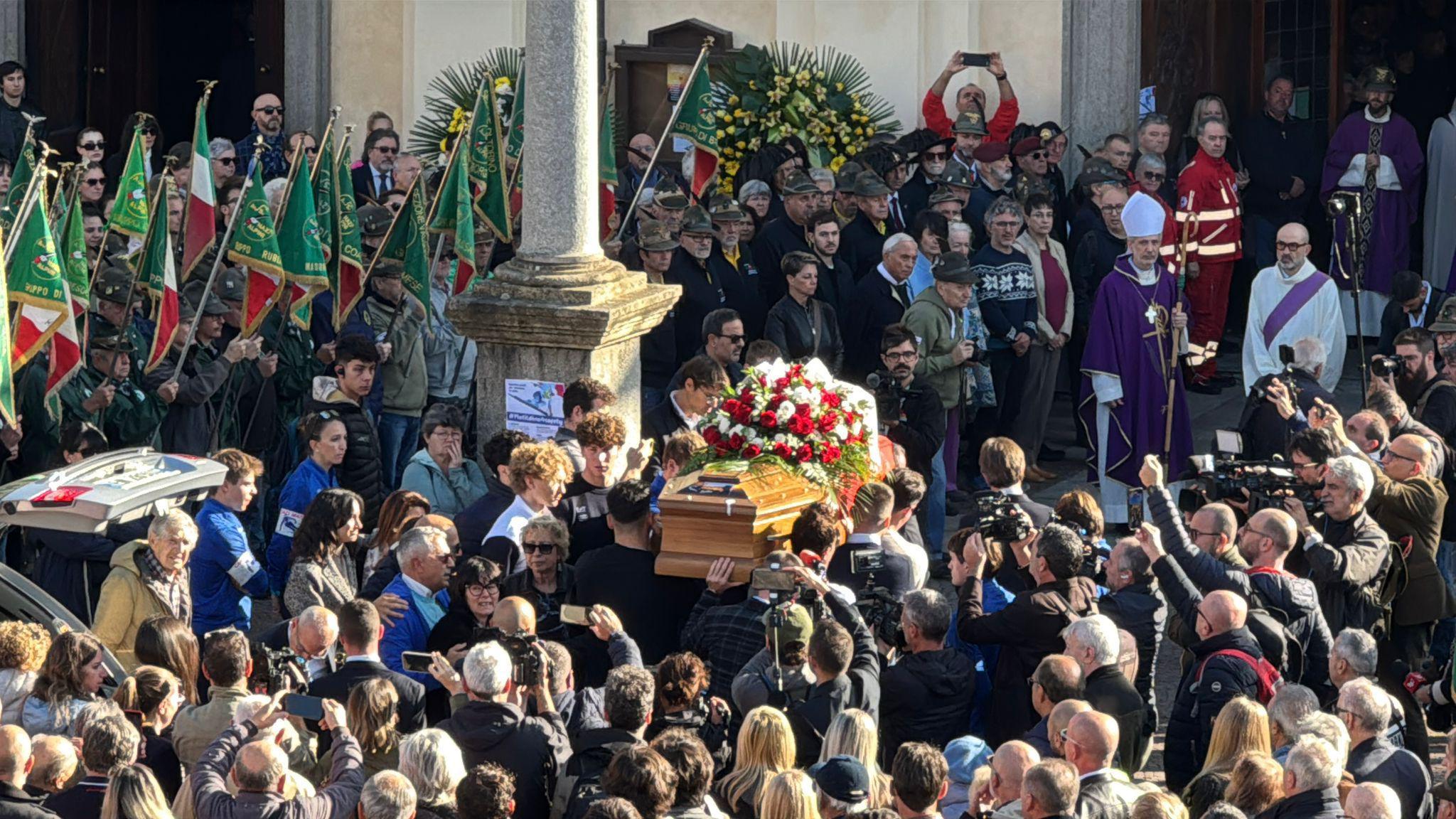 Funerali di Matilde Lorenzi a Giaveno: il paese in lutto per la giovane sciatrice