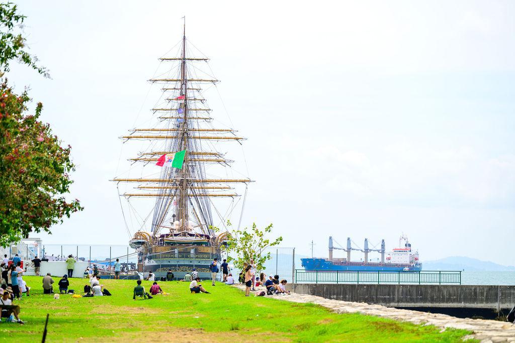 Amerigo Vespucci e Villaggio Italia lasciano Singapore: tappa di successo con 45.000 visitatori