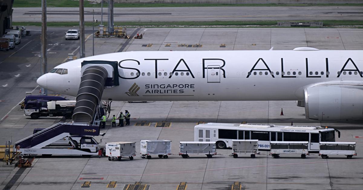 Turbolenza in volo scatena l’inferno - cosa è successo sul volo della Singapore Airlines