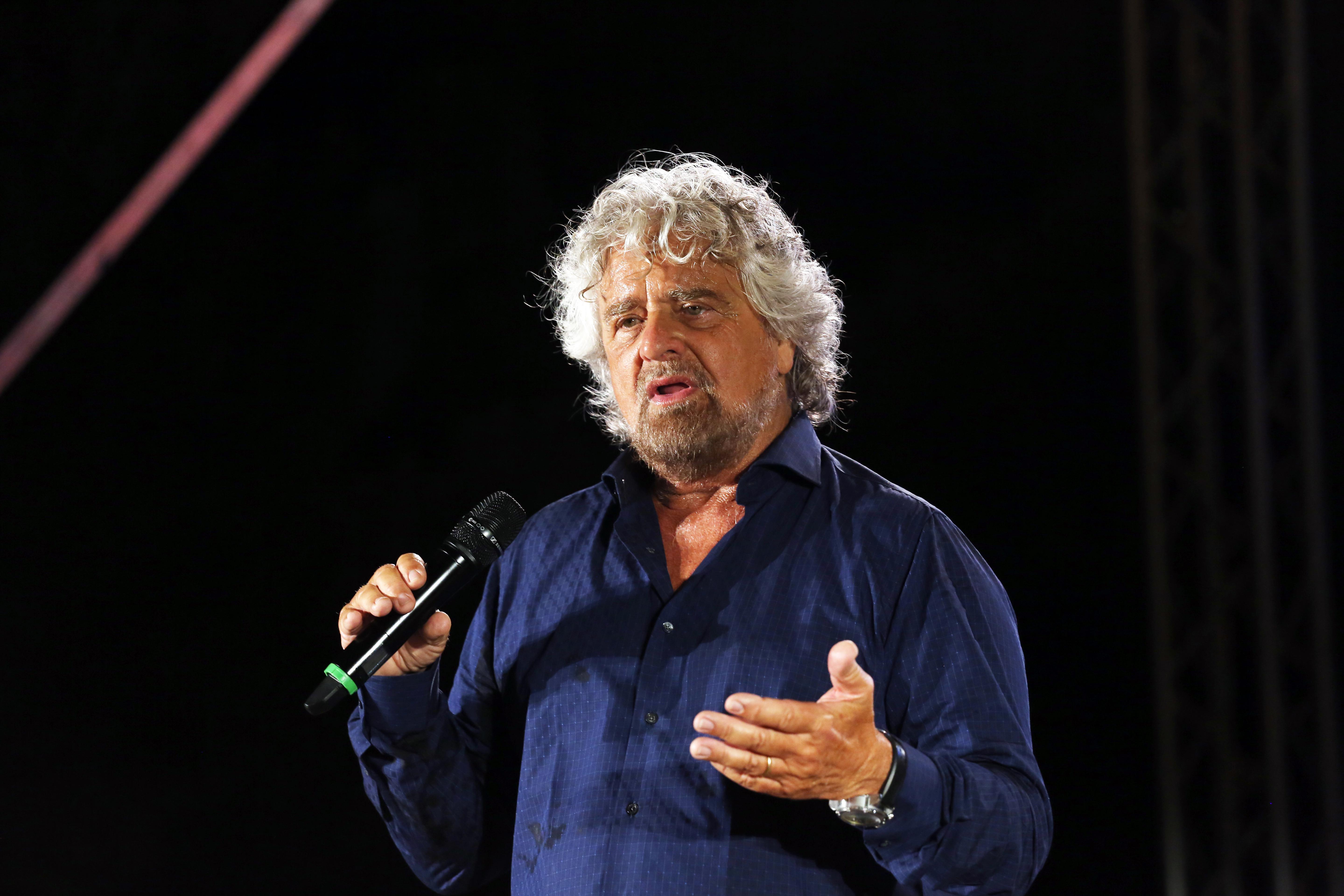 Beppe Grillo annuncia un messaggio speciale: richiamo alle origini del M5S