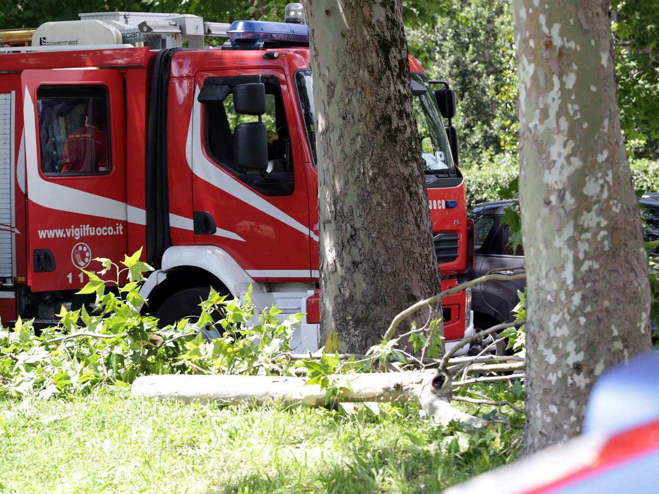 Palermo: Operaio di 44 anni muore schiacciato da un traliccio su escavatore a Termini Imerese